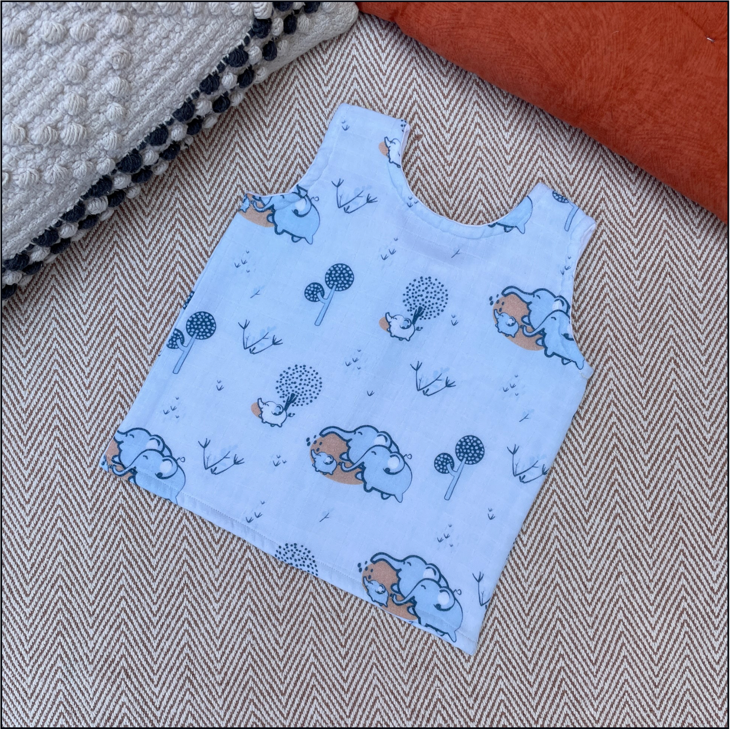 Sleeveless Shirt and Shorts Set (3-6 Months)